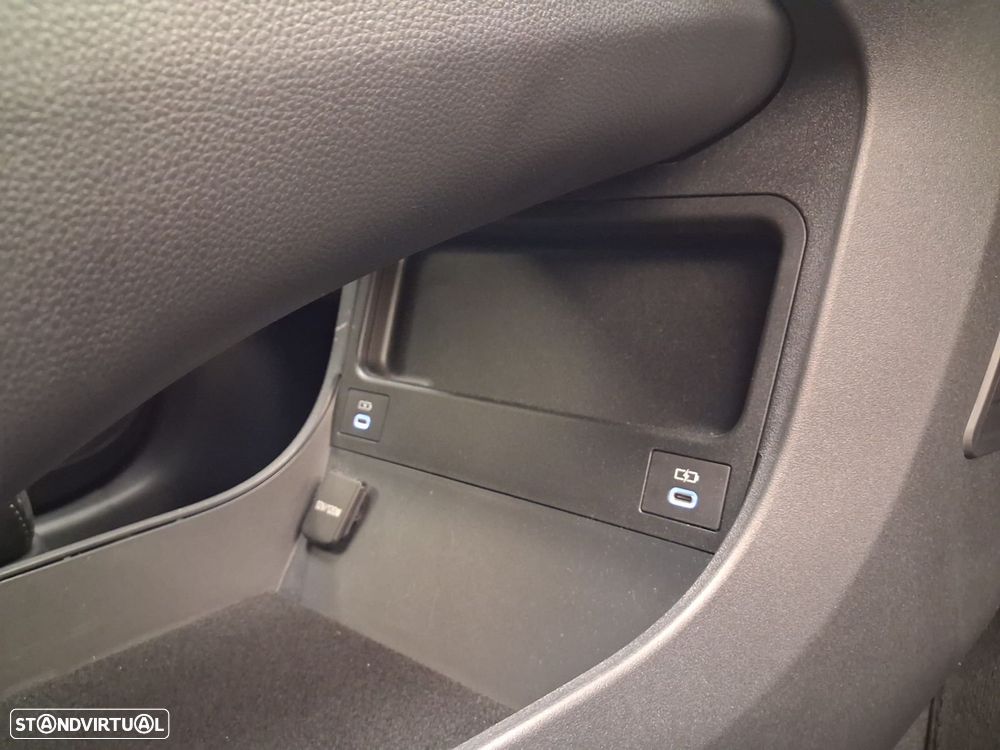 Toyota bZ4X 71,4 kWh Premium - 33