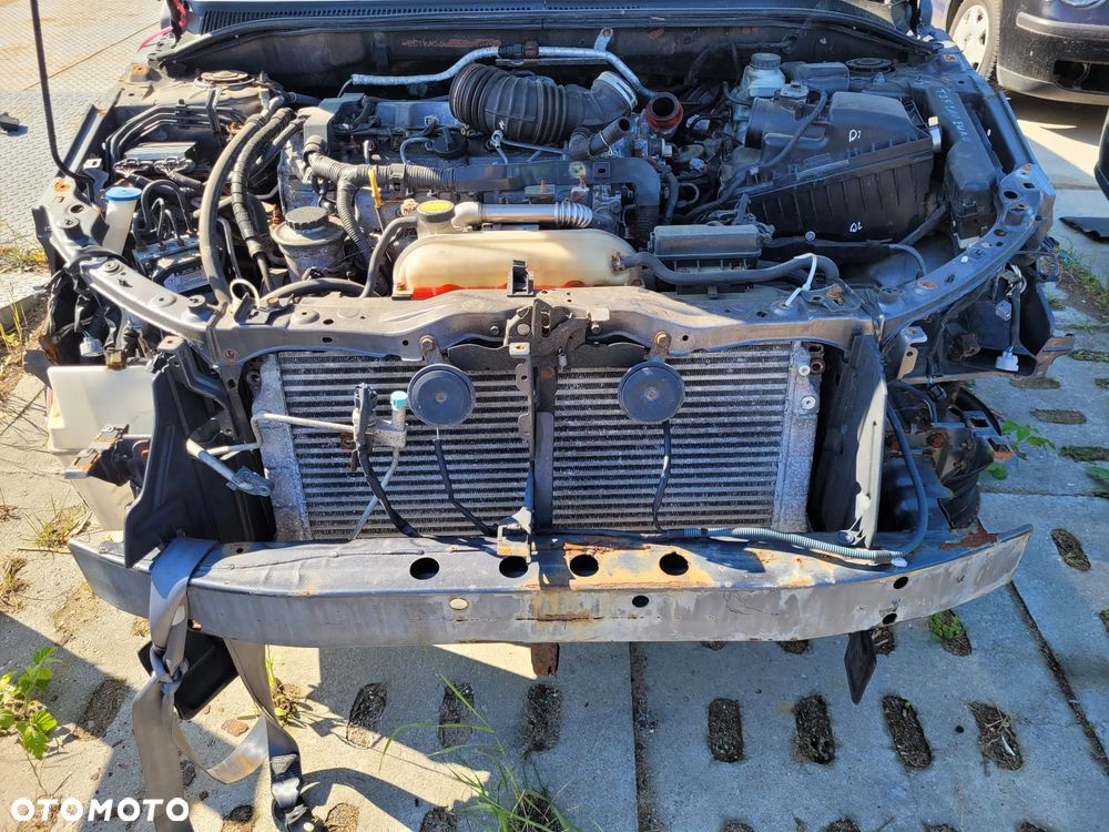 Pas przedni kompletny wzmocnienie chłodnice Toyota Avensis T25 Lift 2,2 D 110kW 150KM 2008r - 1