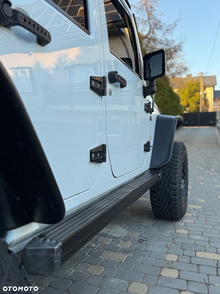 Jeep Wrangler 3.6 Unlim Sahara - 4