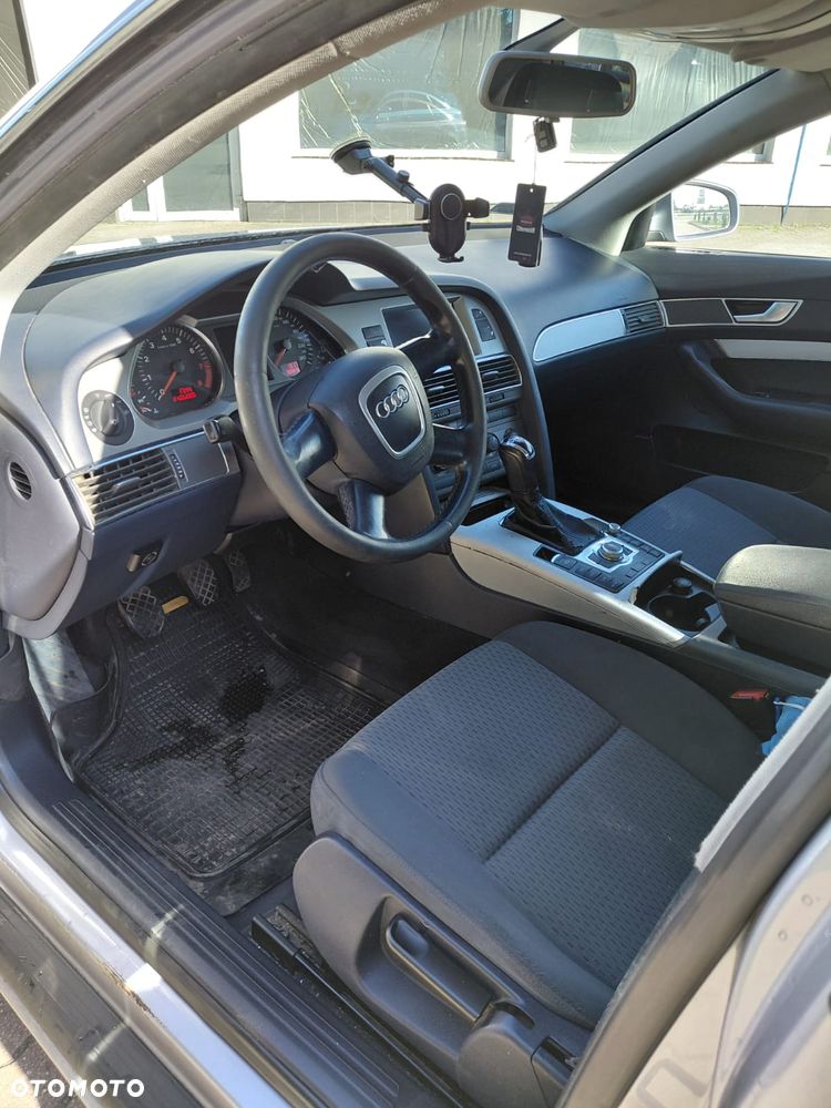 Audi A6 Limousine 2.4 - 7