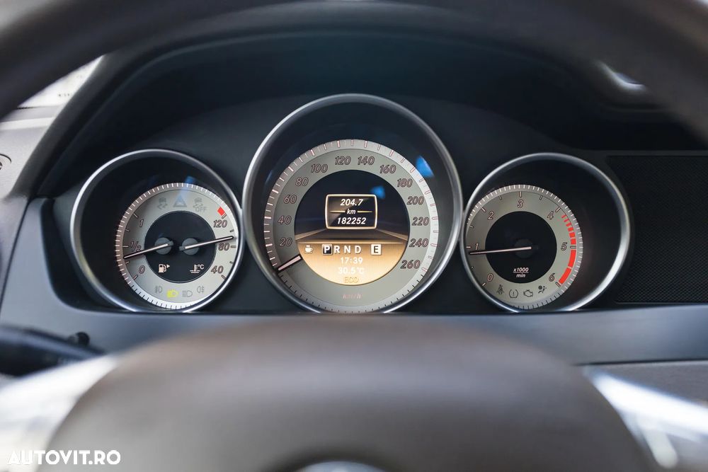 Mercedes-Benz C 220 CDI DPF (BlueEFFICIENCY) 7G-TRONIC Elegance - 22