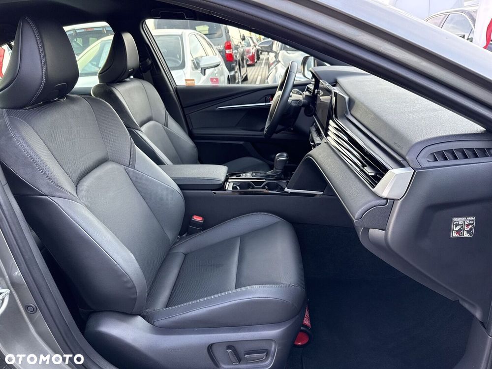 Toyota Camry - 7