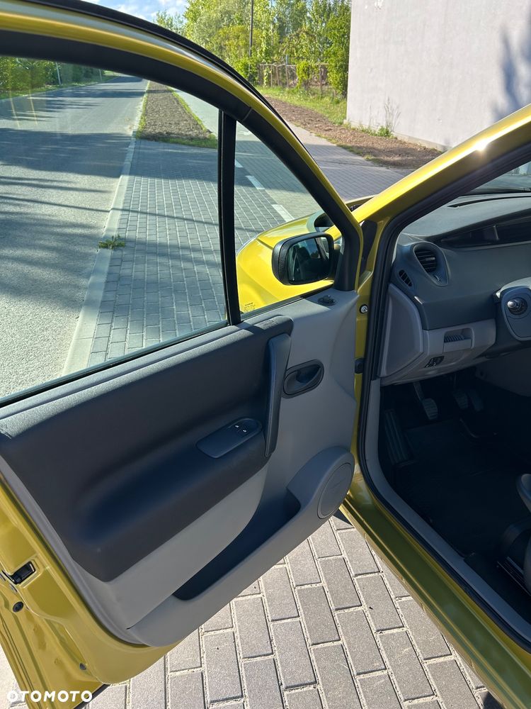 Renault Scenic 1.4 16V Authentique - 13