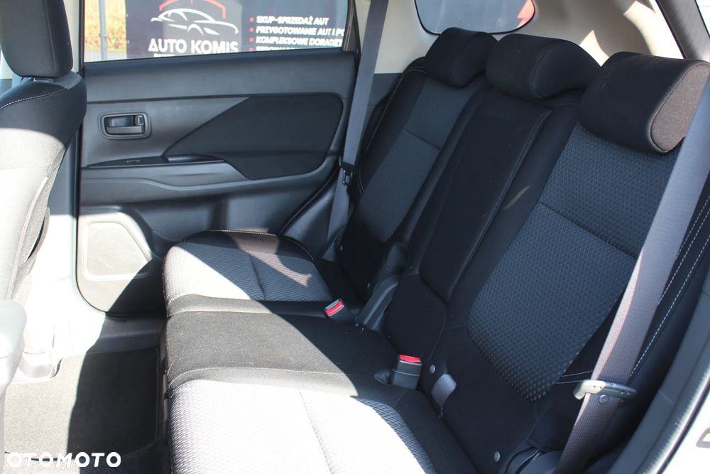 Mitsubishi Outlander 2.0 City Style 2WD - 19