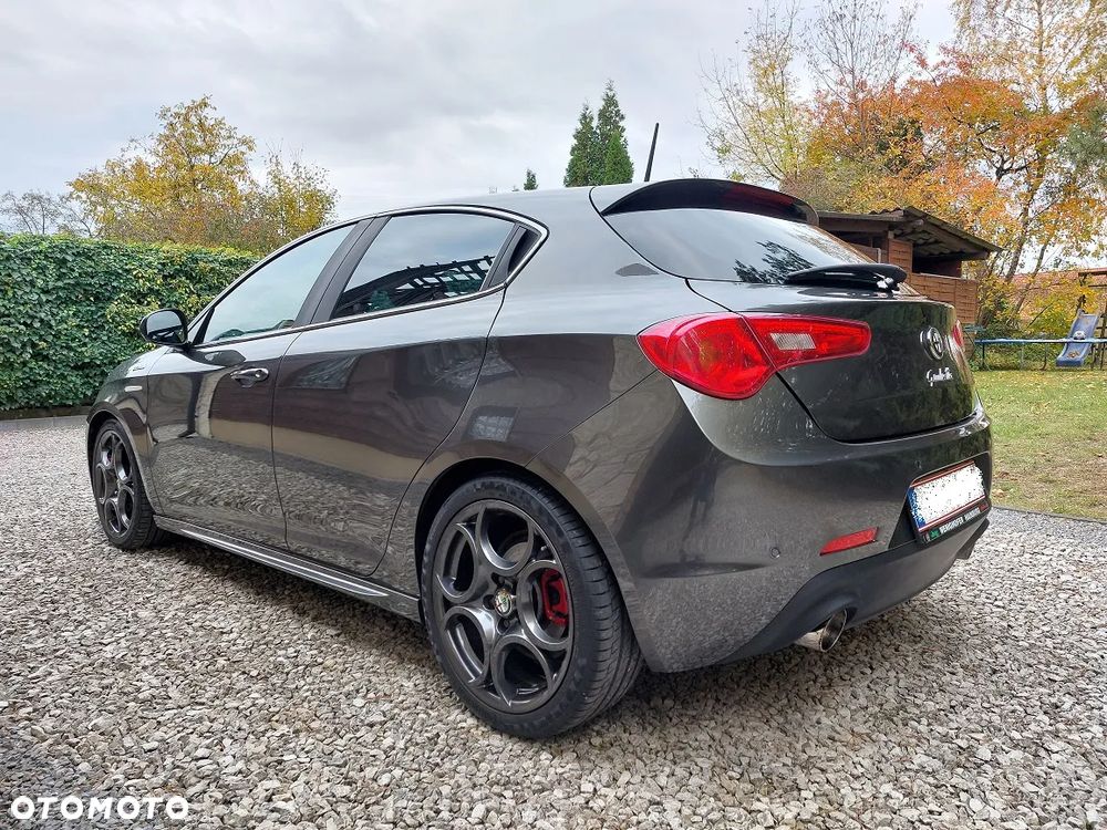Alfa Romeo Giulietta 2015 photo 4