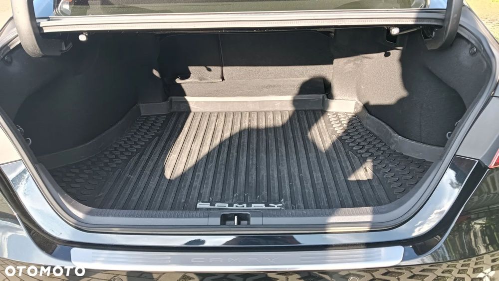 Toyota Camry Executive - 10