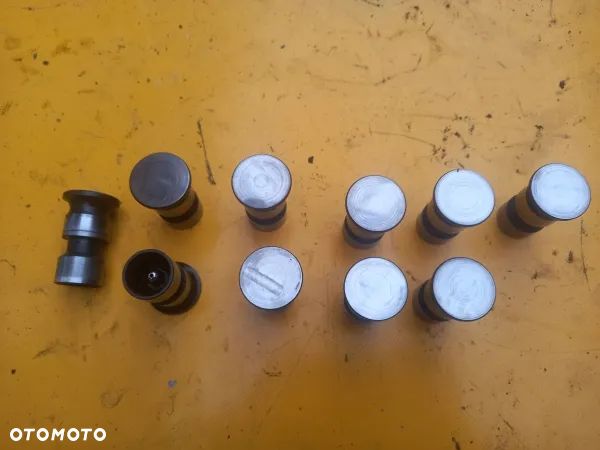 Elementy silnika 675TA/FA New Holland TM190 - 11