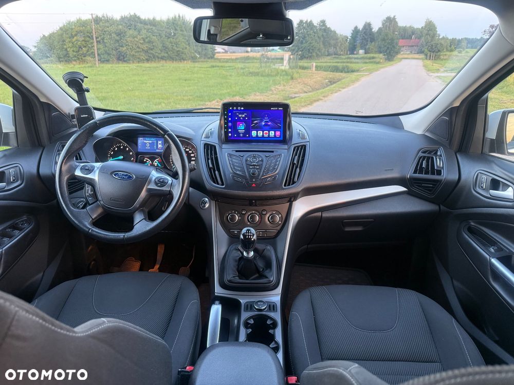Ford Kuga - 10