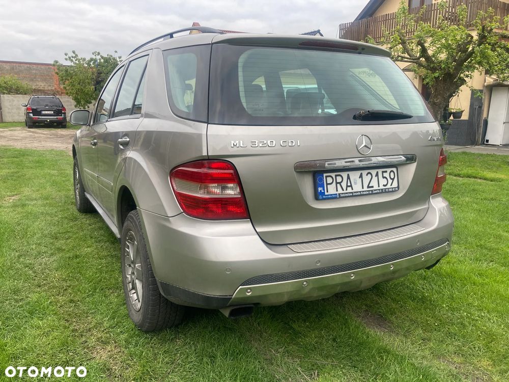 Mercedes-Benz ML 320 CDI 4-Matic - 2
