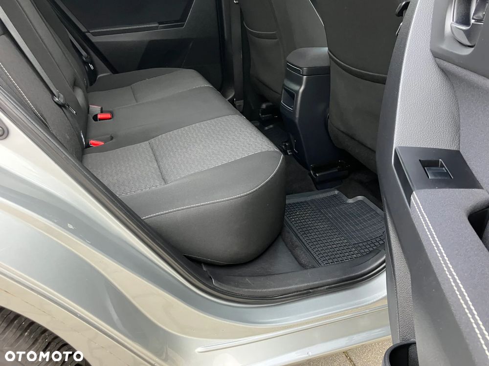 Toyota Auris 2.0 D-4D Executive - 37