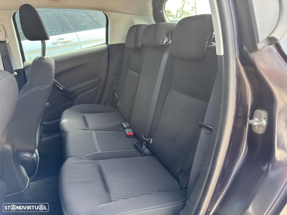Peugeot 208 1.6 BlueHDi Style — fotografia 16