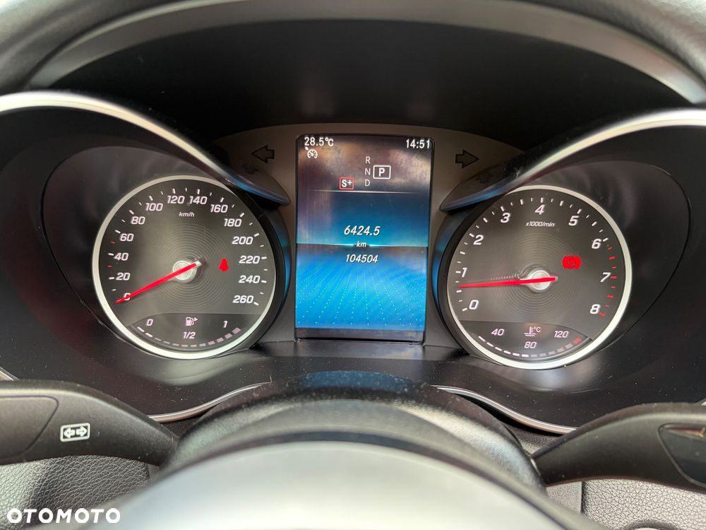 Mercedes-Benz Klasa C 180 9G-TRONIC AMG Line Plus - 33