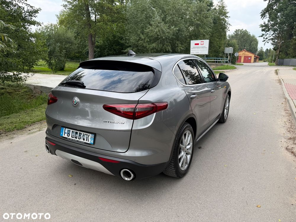 Alfa Romeo Stelvio 2.2 JTDM Super - 11