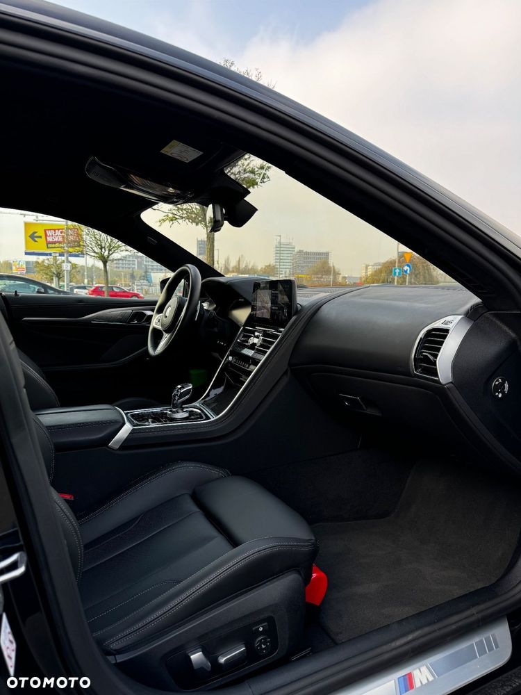 BMW Seria 8 - 10