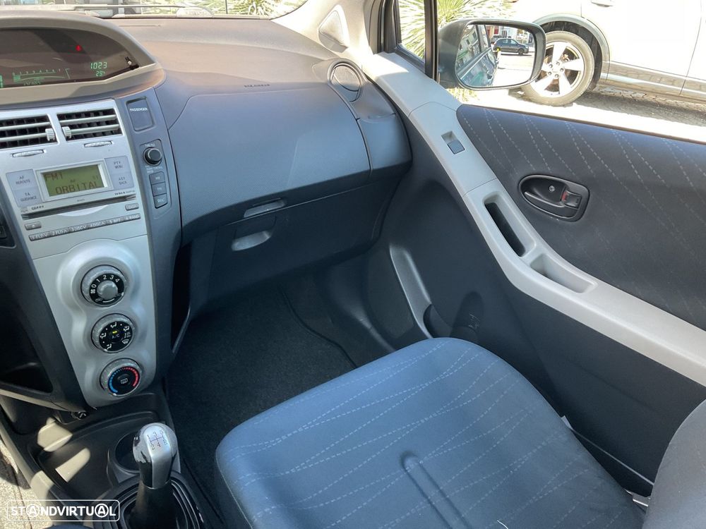 Toyota Yaris 1.0 VVT-i ACtive+AC - 27