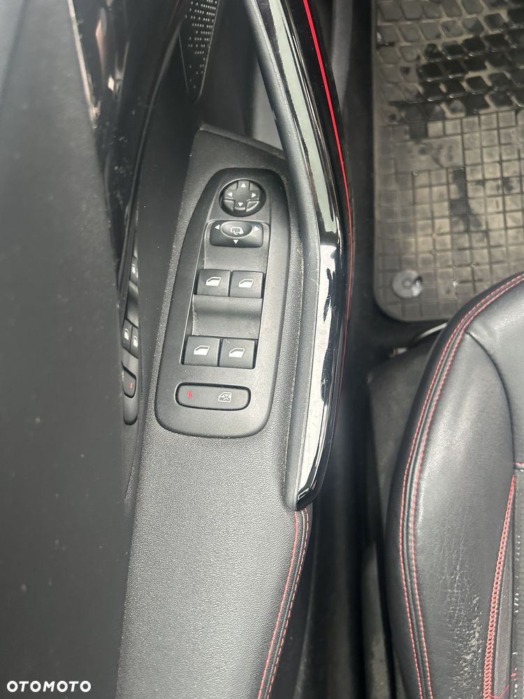 Peugeot 208 - 27