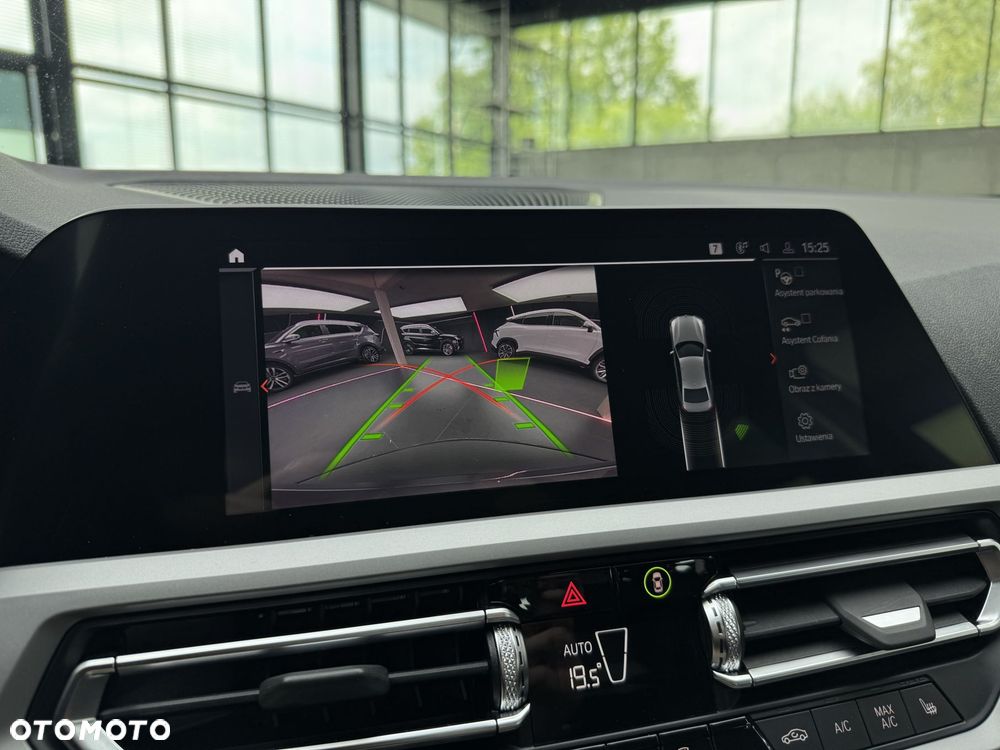 BMW Seria 3 318i - 37