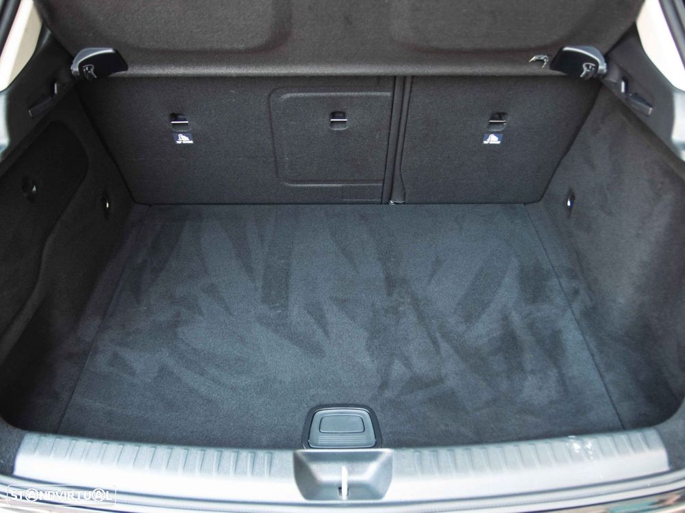 Mercedes-Benz GLA 180 CDI Urban - 37