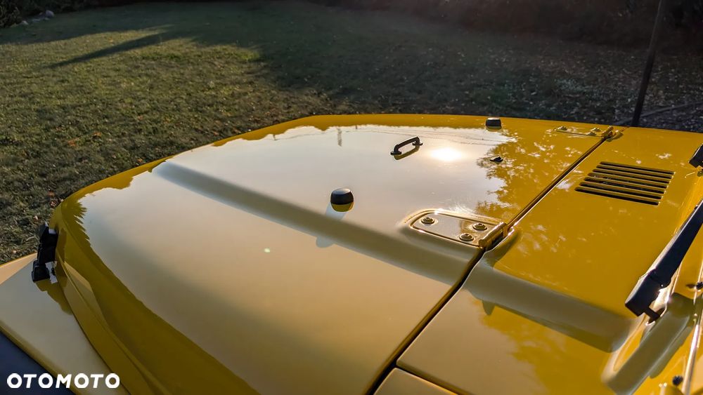 Jeep Wrangler - 12