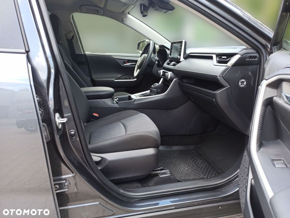 Toyota RAV4 - 9