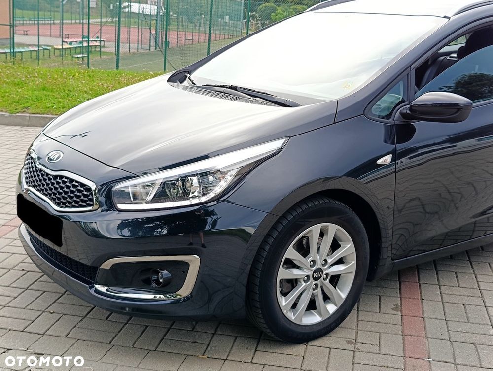 Kia Ceed 1.6 GDI SW Platinum Edition - 26