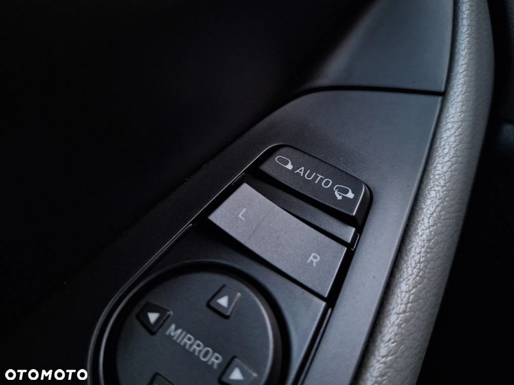 Hyundai i30 1.6 D Comfort - 37