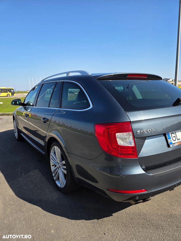 Skoda Superb 2.0 TDI Elegance DSG - 6
