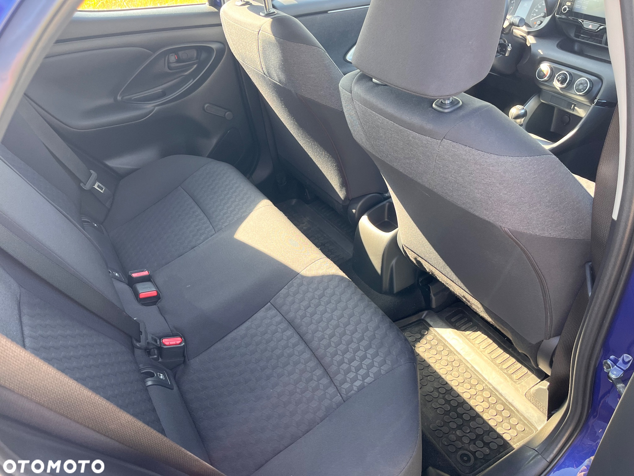 Toyota Yaris 1.5 Comfort - 34
