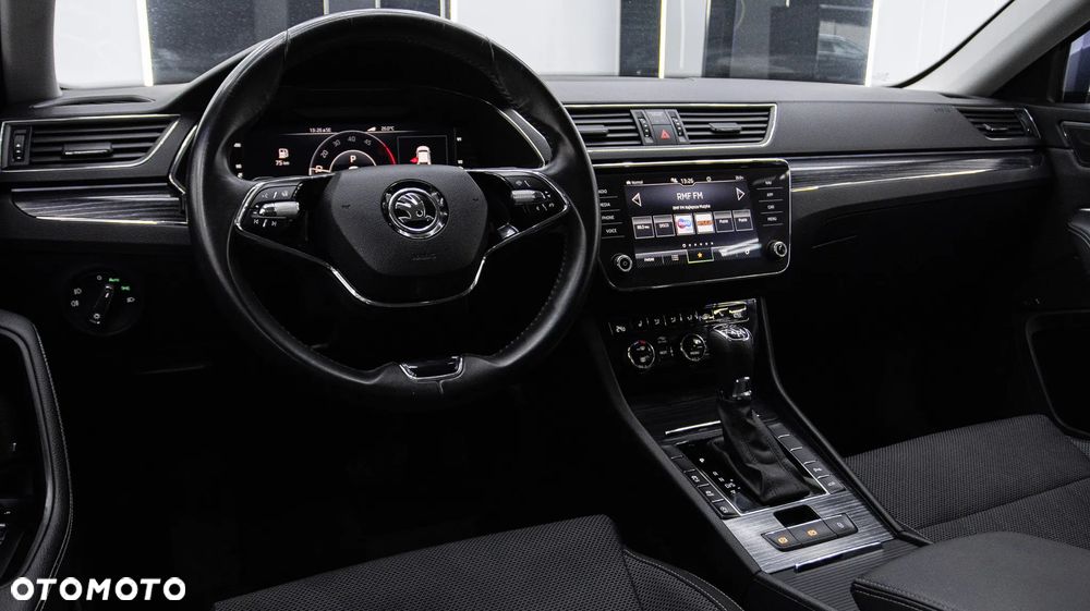 Skoda Superb 2.0 TDI SCR 4x4 Style DSG - 14