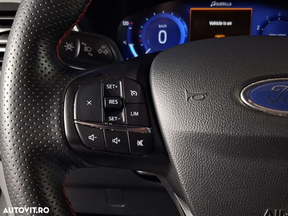 Ford Kuga - 16