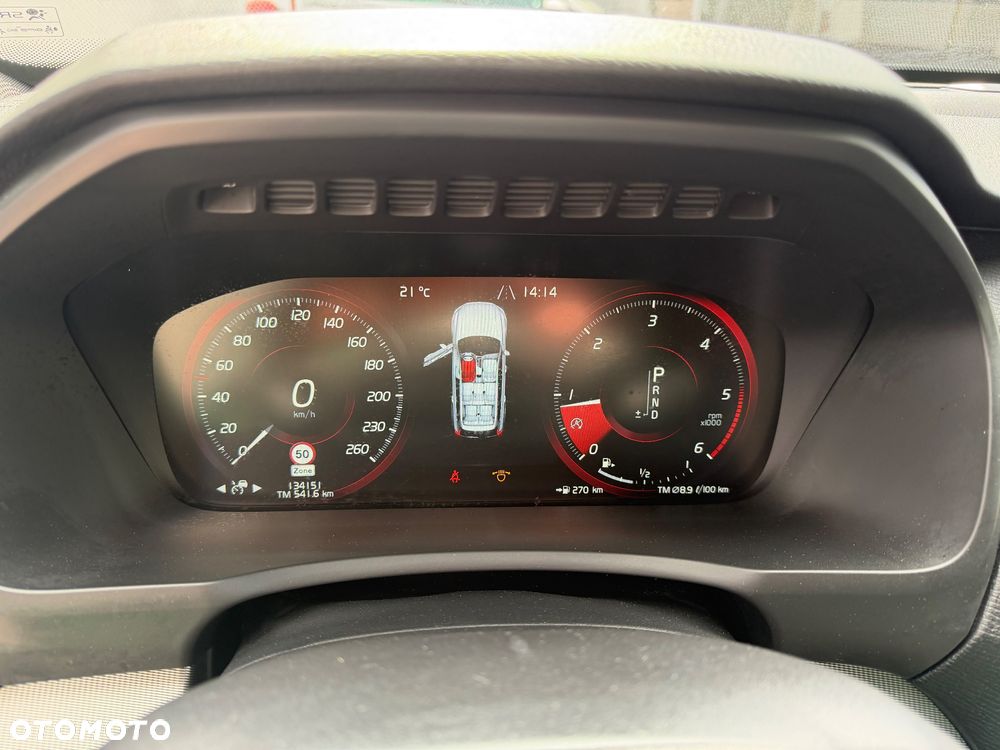 Volvo XC 90 D4 FWD R-Design 7os - 22