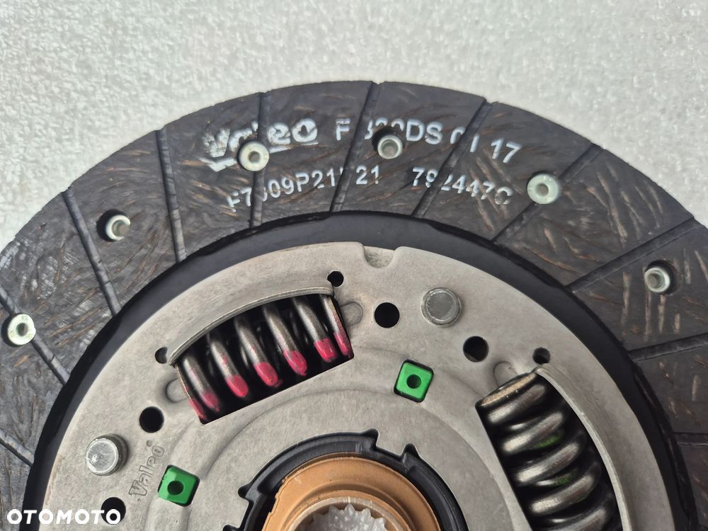 Sprzęgło tarcza docisk Opel 1,3 55226973 55218829 - 5