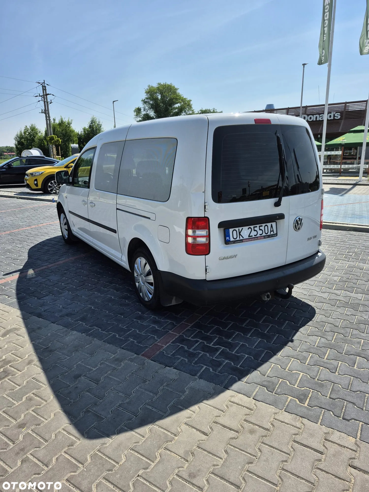 Volkswagen Caddy Maxi 2.0 TDI Comfortline - 3