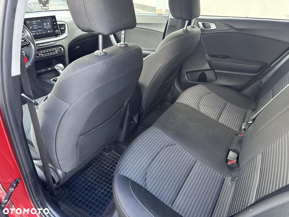 Kia Ceed 1.5 T-GDI M DCT - 24