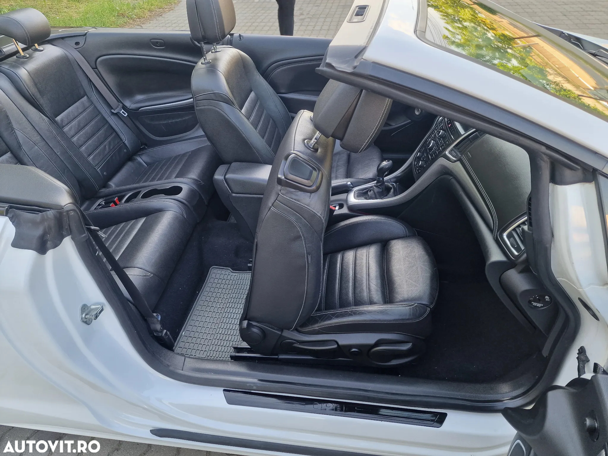 Opel Cascada 2.0 CDTI ECOTEC Start/Stop Cabriolet - 18
