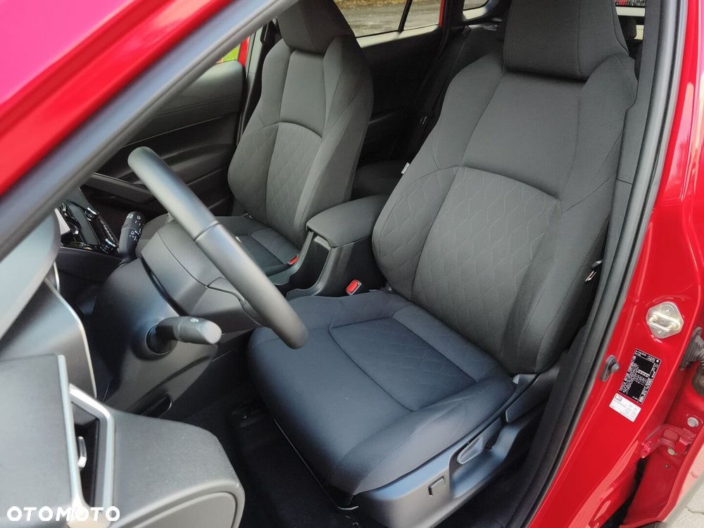 Toyota Corolla Cross - 19