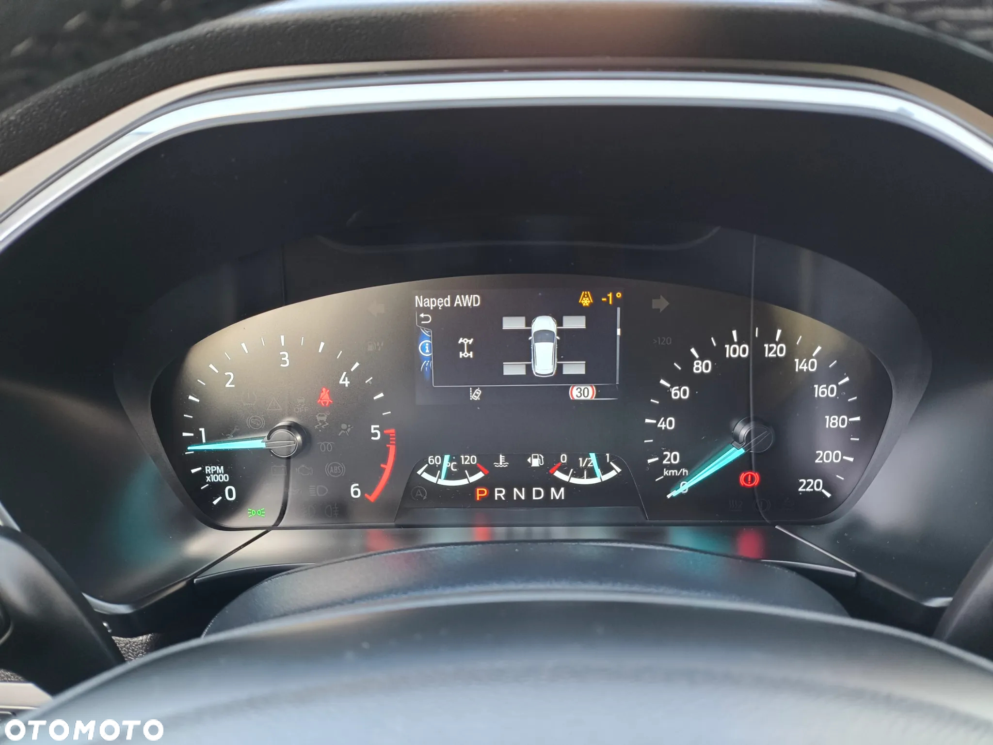 Ford Kuga 2.0 EcoBlue 4x4 TITANIUM X - 37