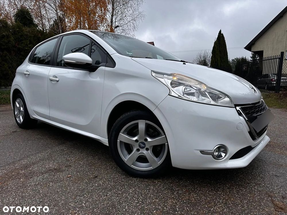 Peugeot 208 - 2