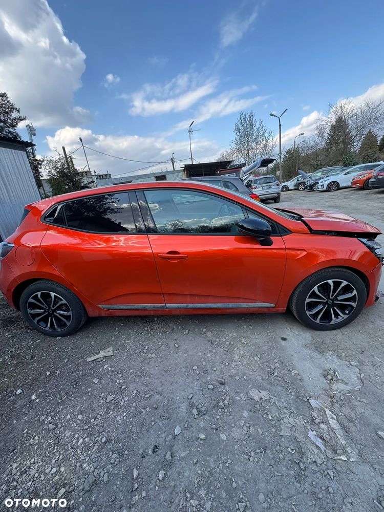 Renault Clio 1.0 TCe Techno - 6