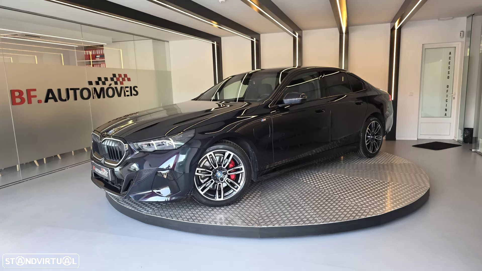 BMW 530 e Pack Desportivo M Pro - 2
