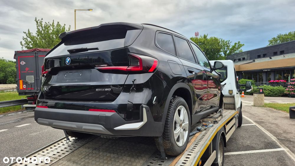 BMW iX1 eDrive20 - 3