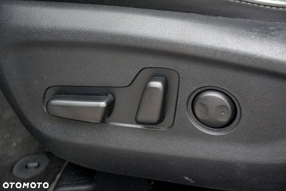 Kia Sportage 2,0 CRDI AWD Platinum - 36