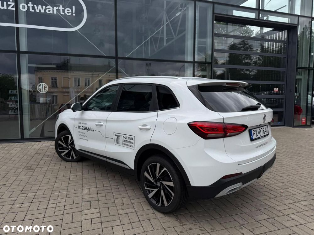 MG ZS Hybrid+ - 16
