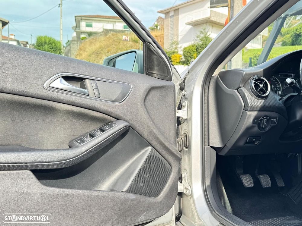 Mercedes-Benz A 180 CDI BlueEFFICIENCY - 9