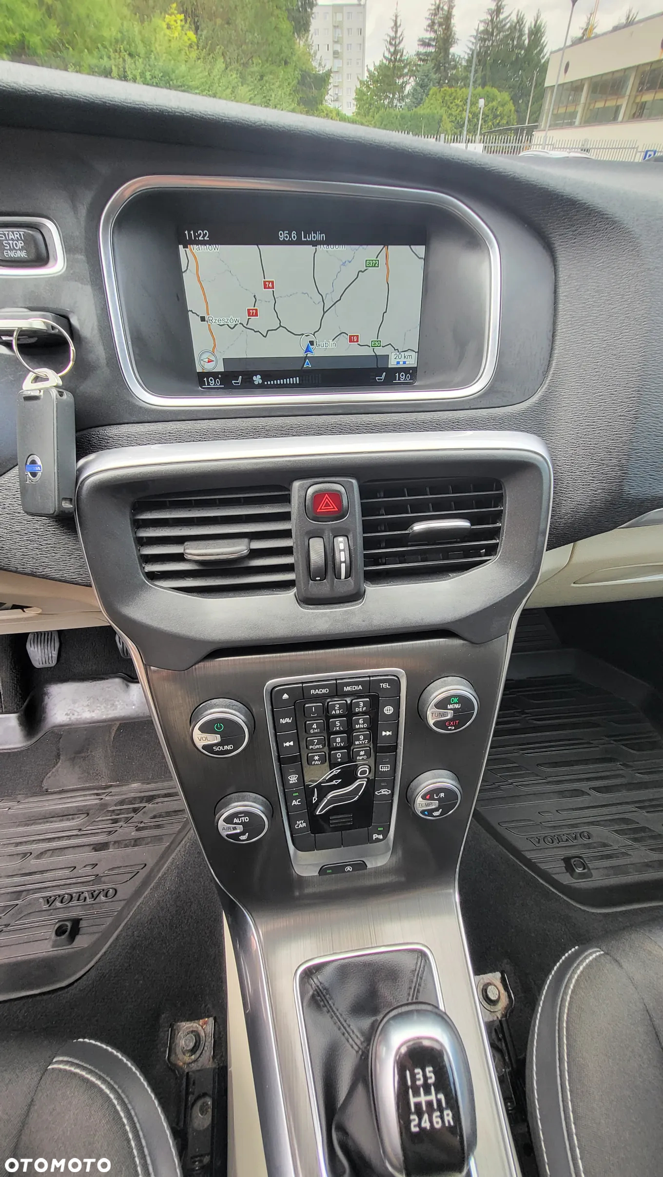 Volvo V40 - 15
