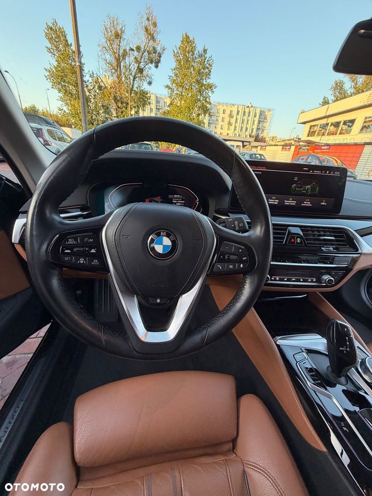 BMW Seria 5 - 26