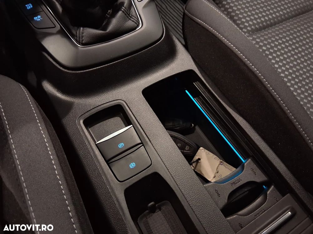 Ford Focus 1.0 EcoBoost Trend Edition - 22