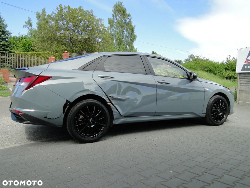 Hyundai Elantra 1.6 Smart CVT - 13