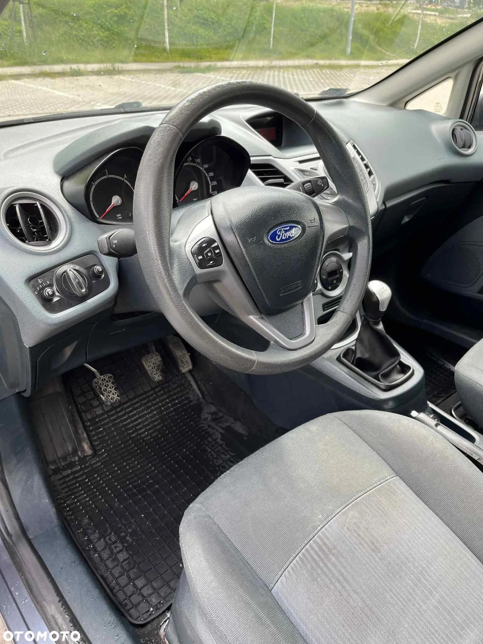 Ford Fiesta - 9