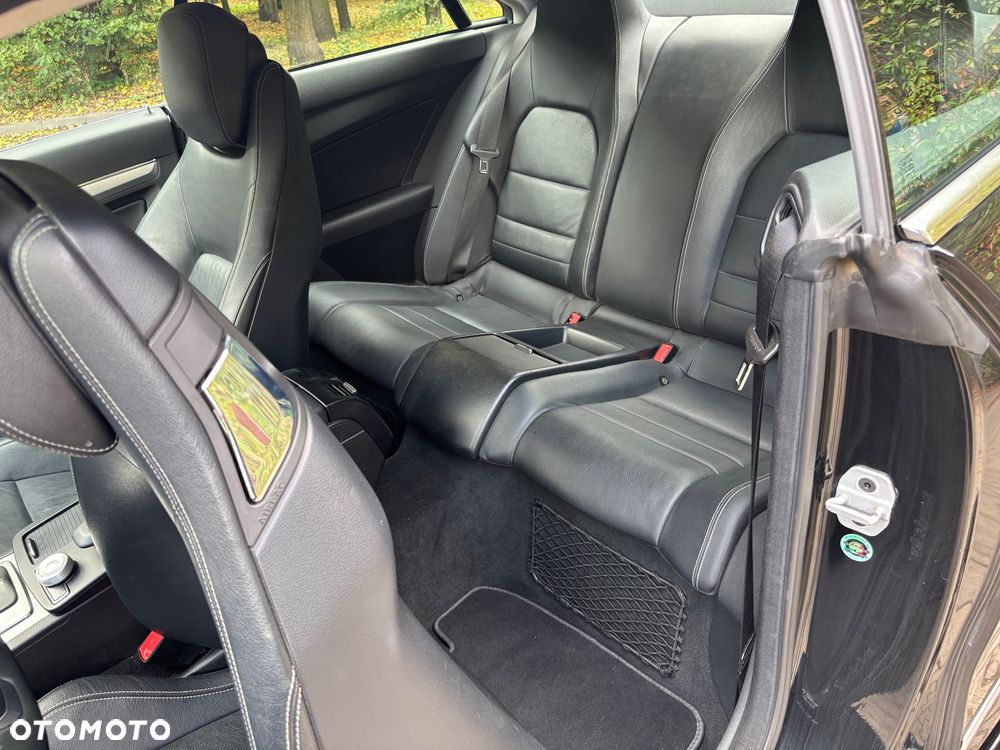 Mercedes-Benz Klasa E 350 CDI DPF Coupe BlueEFFICIENCY 7G-TRONIC Elegance - 26